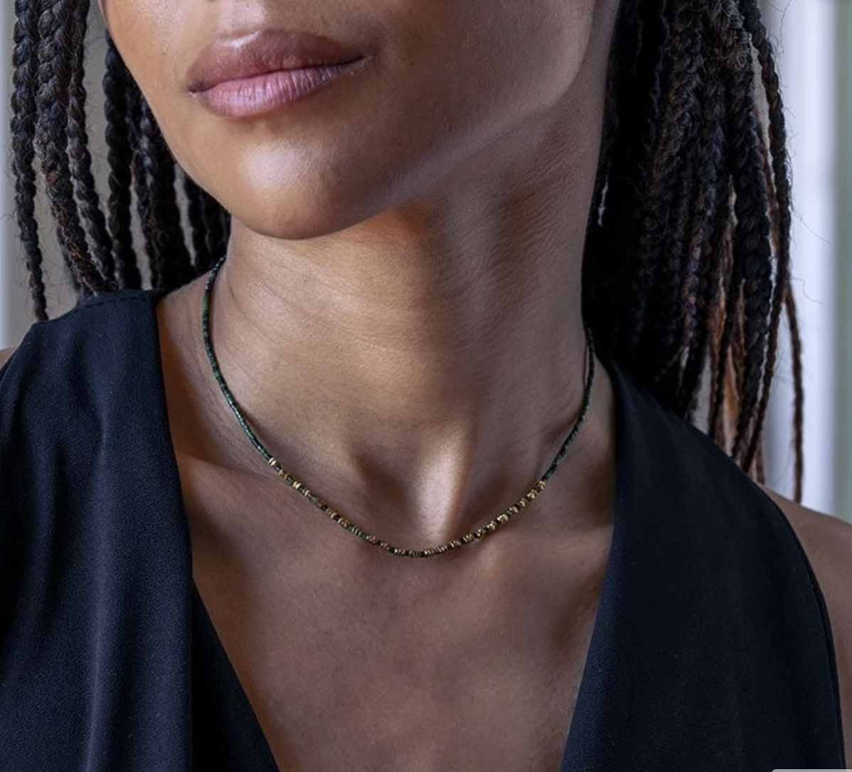 NEW ALICIA - Crocodile Collier ras du cou - Ultra fin