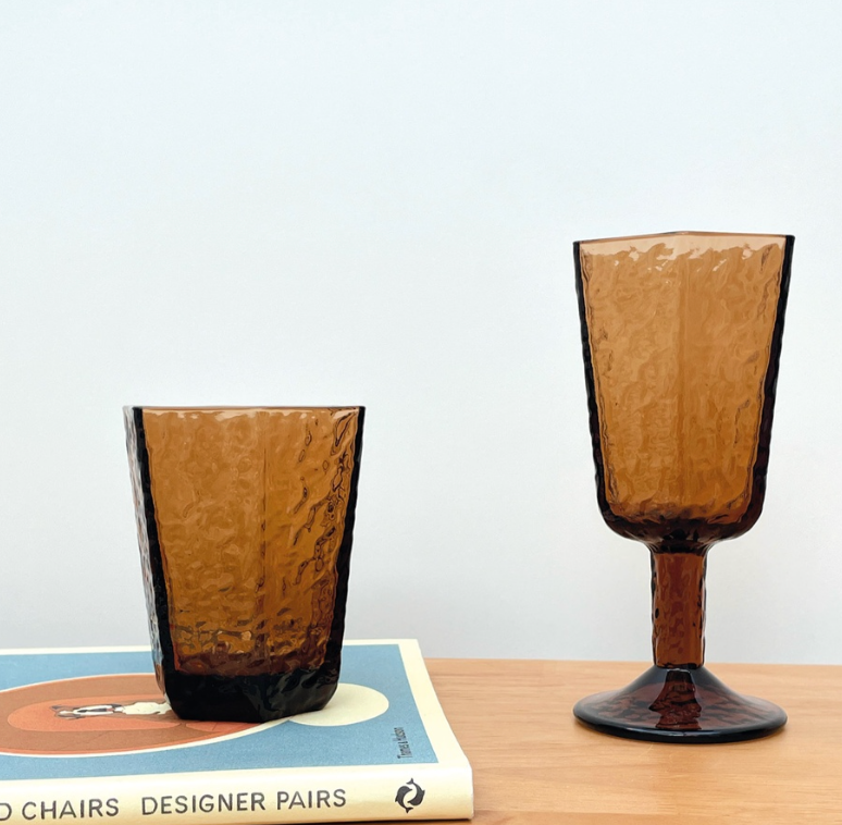Verre à pied Rocky ambre D8 H16,5cm