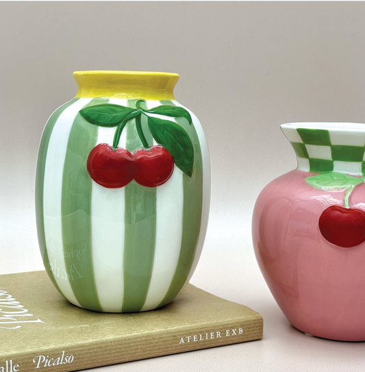 Vase cerise rayure vert L12,8 P11,9 H15,6cm