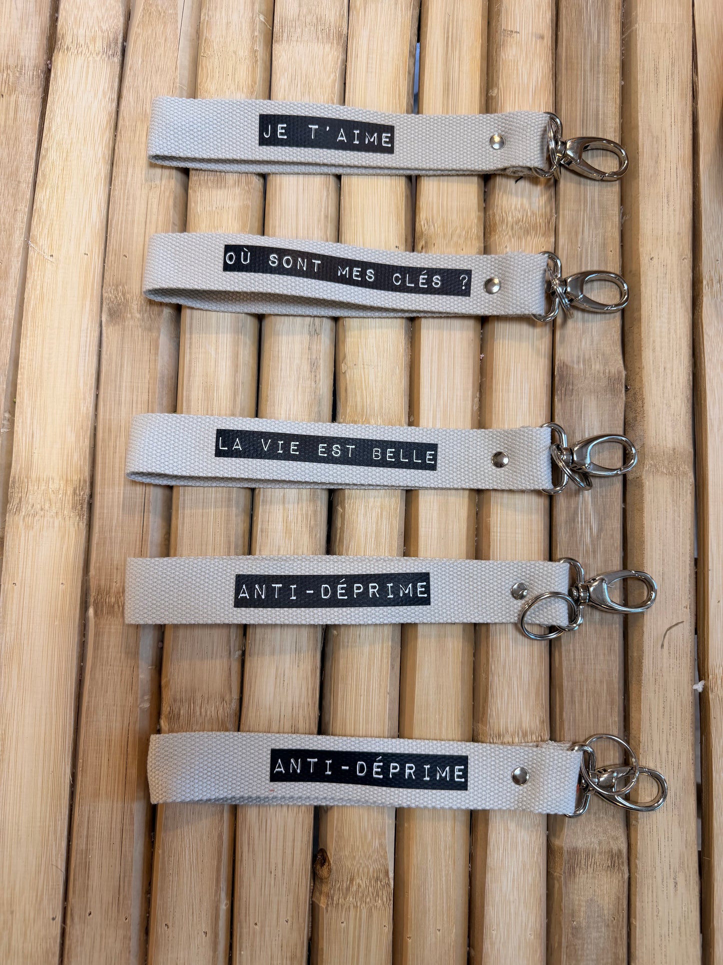 Sangle sable / dymo noir - Je t'aime