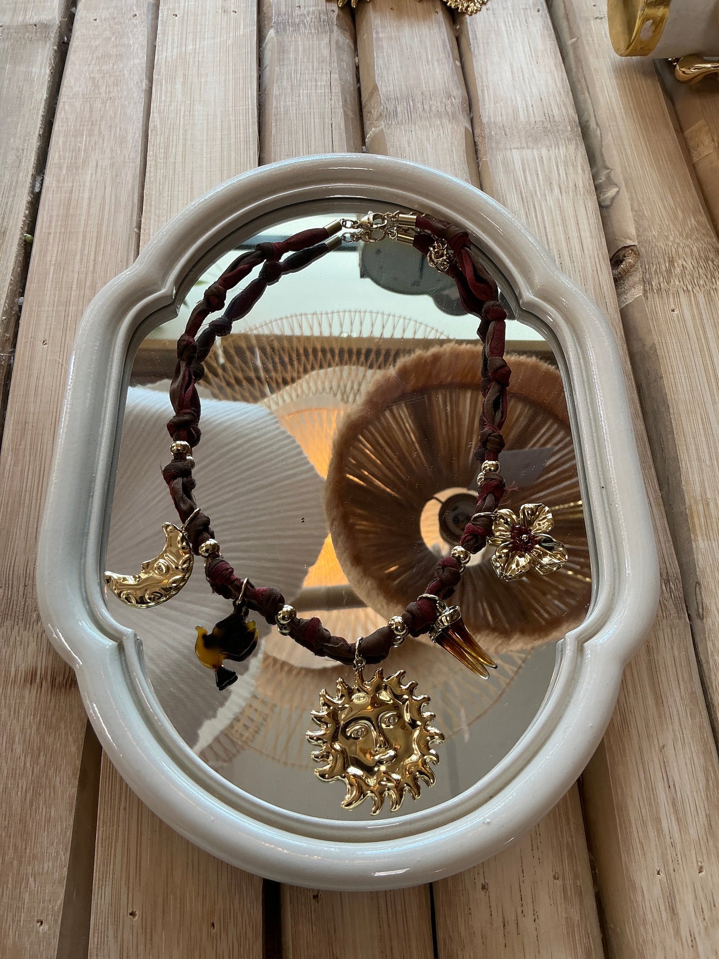 Collier tissu bordeaux
