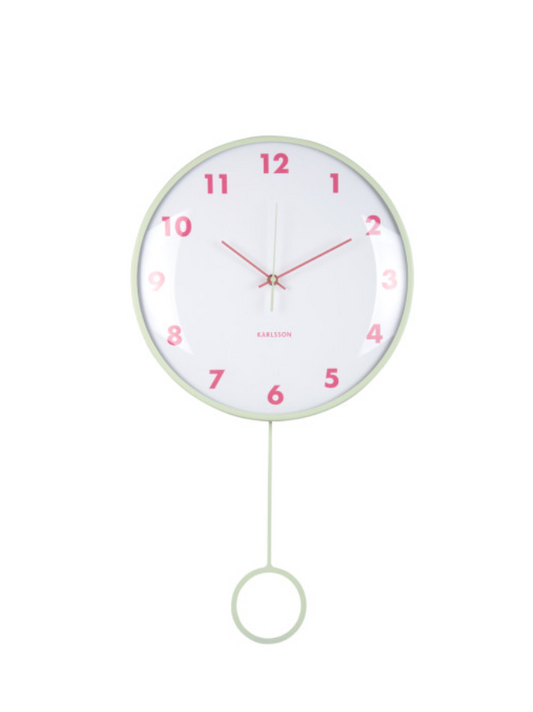 Horloge murale à pendule effrontée