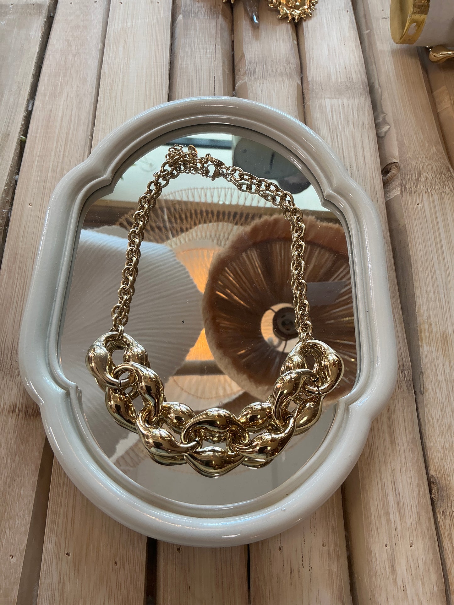 Collier doré