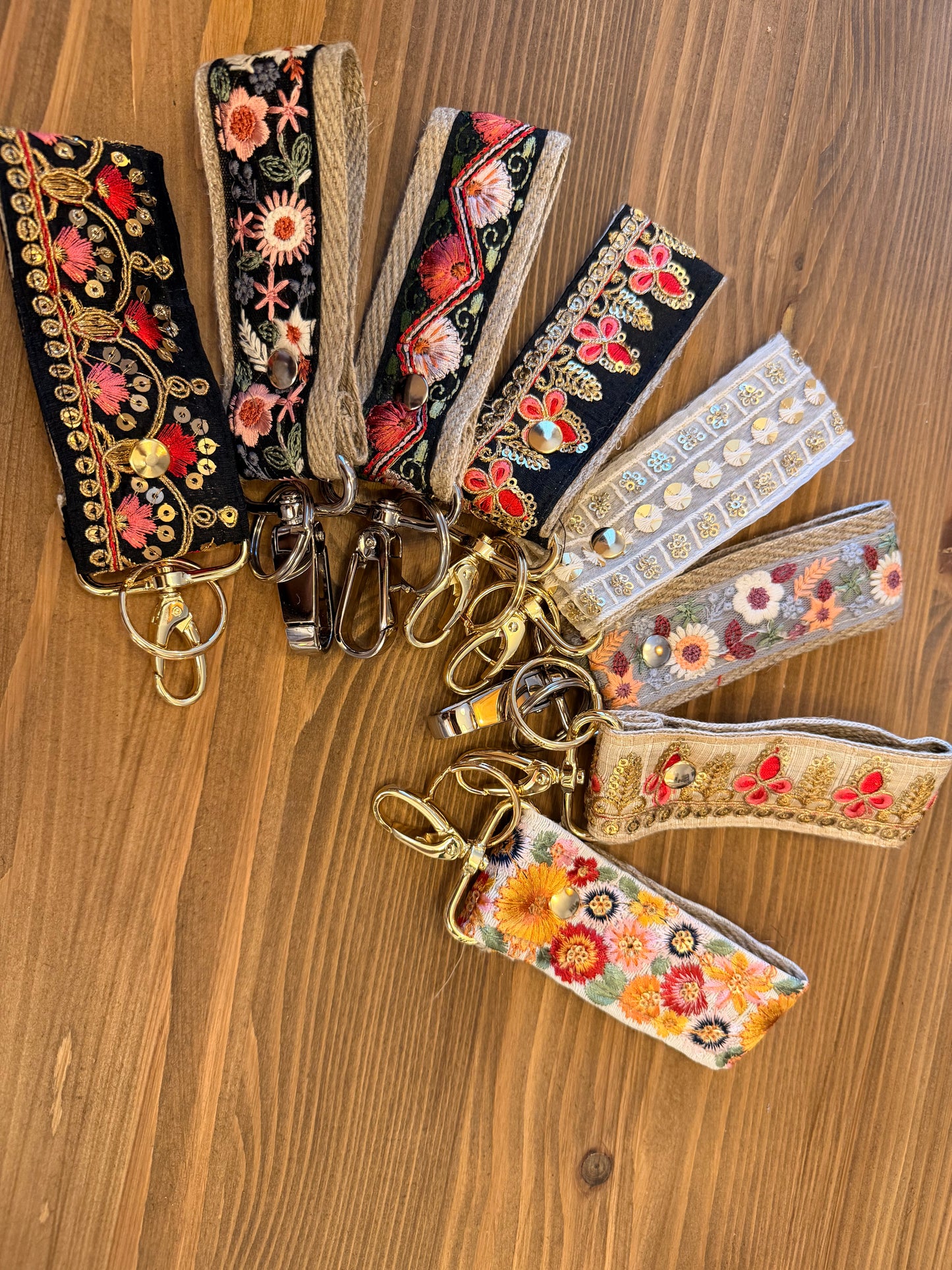 SANGLE PORTE CLÉ GALONS INDIEN