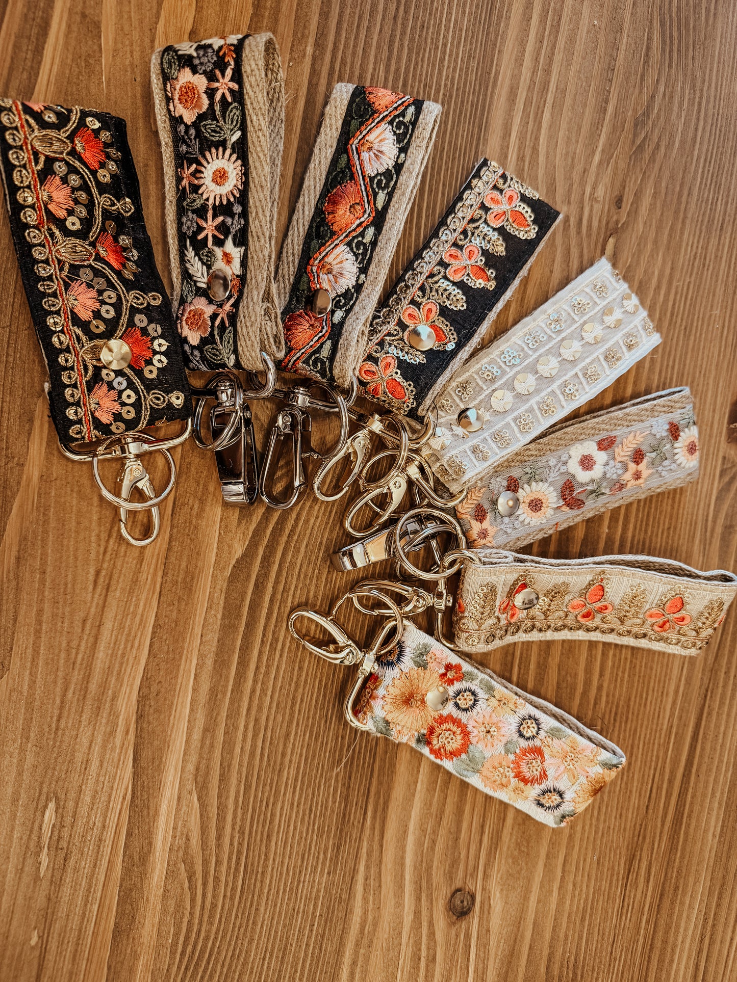 SANGLE PORTE CLÉ GALONS INDIEN