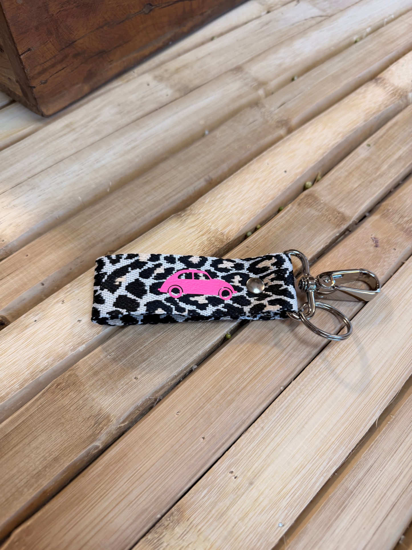 Mini sangle léopard/rose fluo - Picto voiture